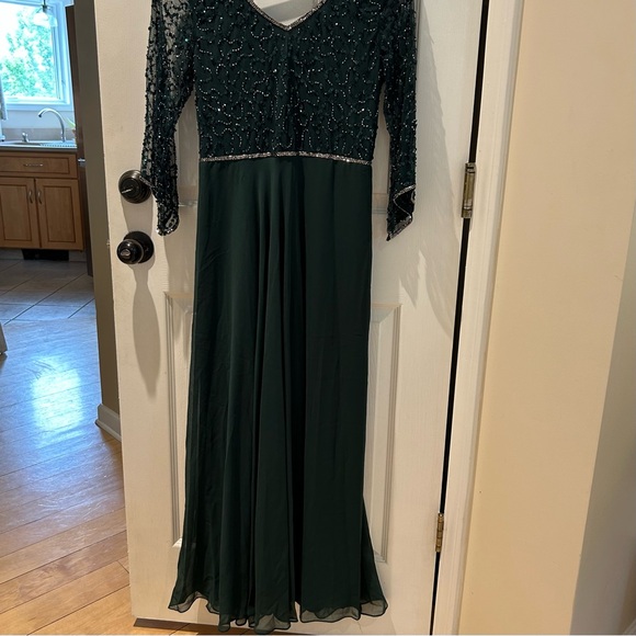 NWT J Kara Women's 3/4 Sleeve V-Neck Beaded Top Long Pull On Gown 10P Petite - Picture 3 of 16